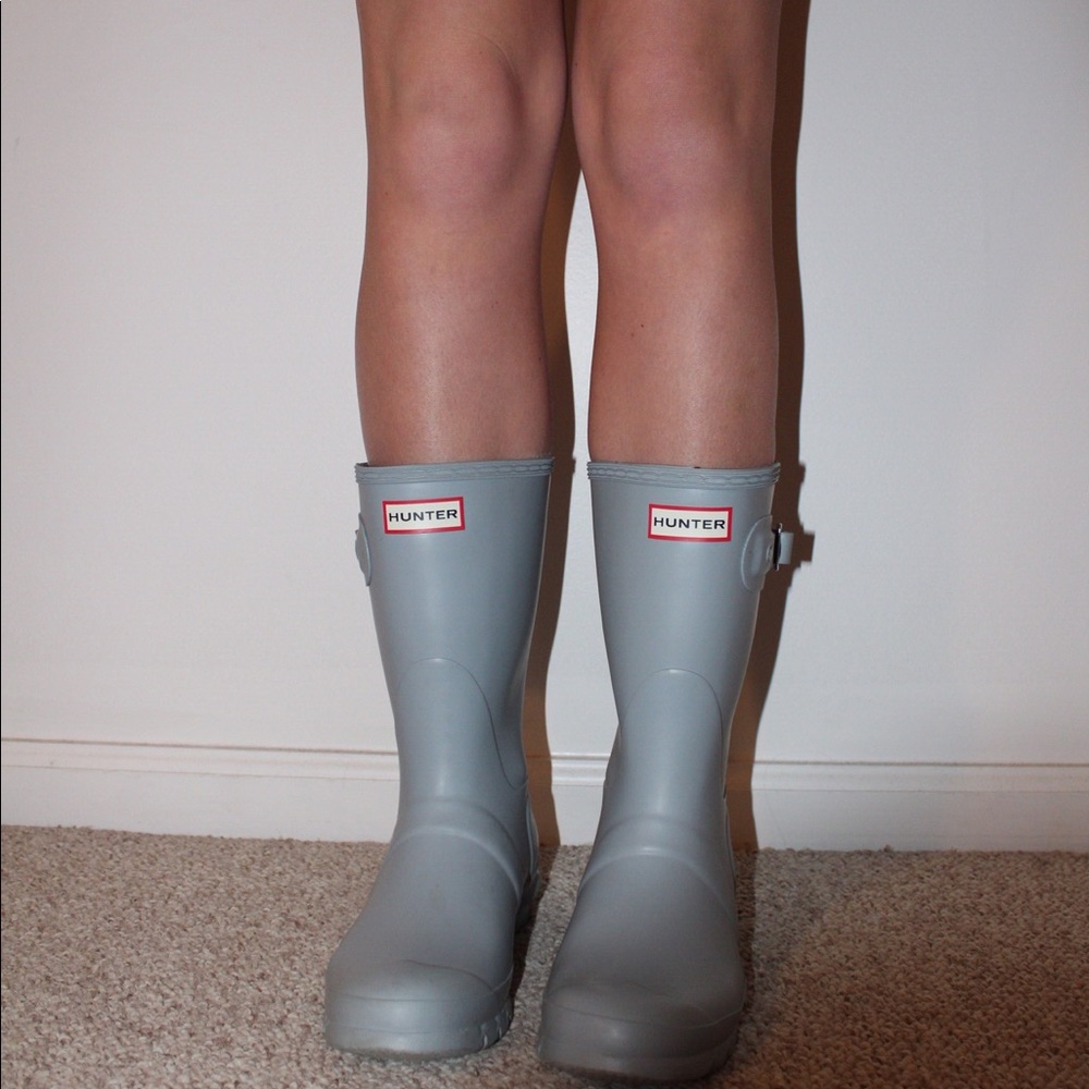 Pale blue short Hunter rain boots size 8